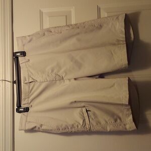 Men's Greg Norman golf shorts